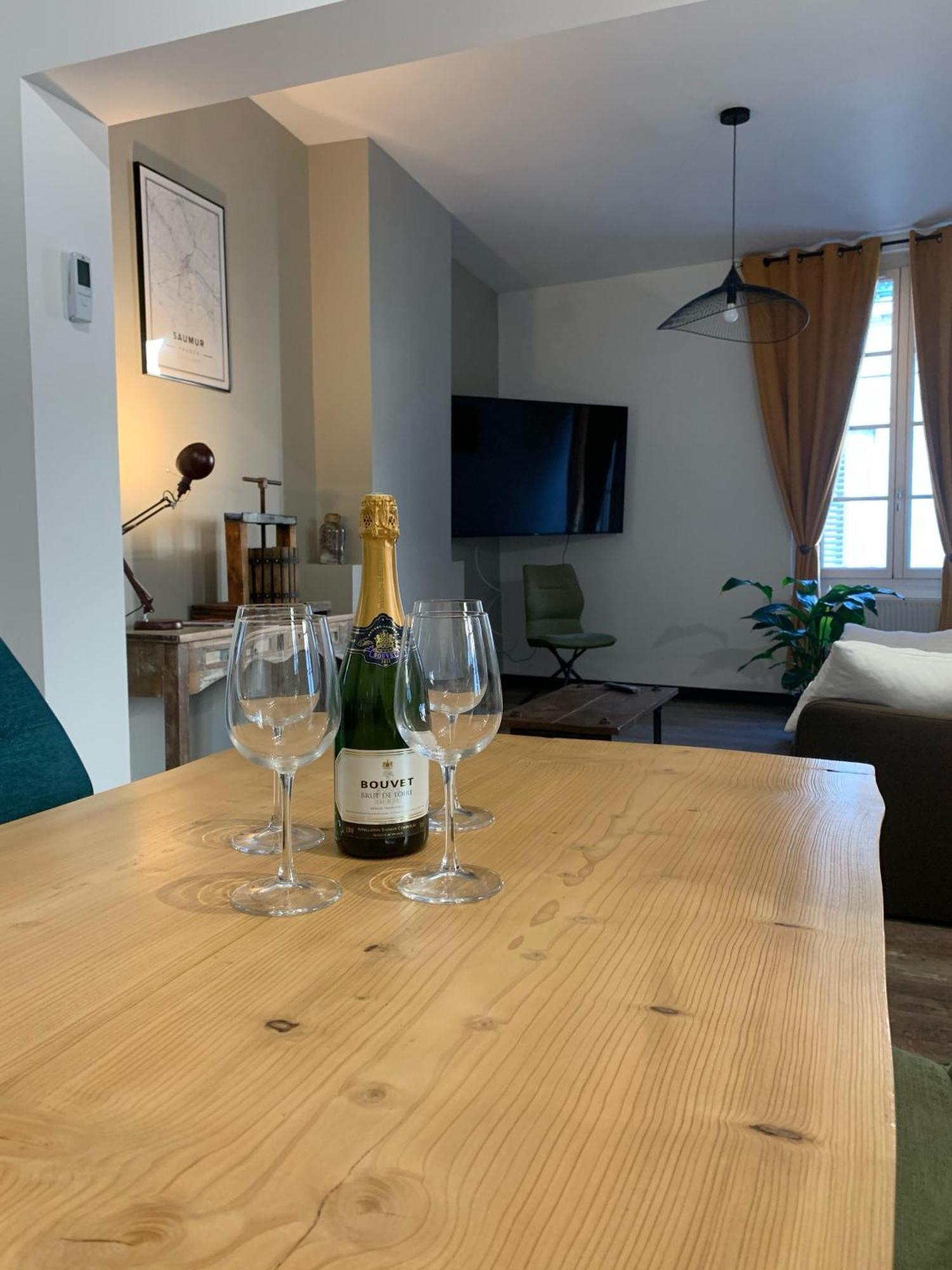 La Propriete De Bacchus Lägenhet Saumur Rum bild